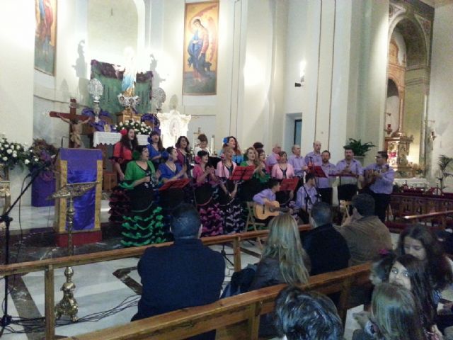 V certamen de villancicos rocieros en Villanueva del Rio Segura