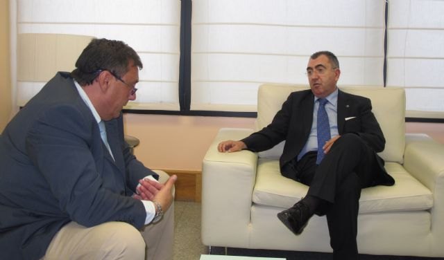 La Comunidad y el Ayuntamiento de Villanueva promueven operaciones de conservación y mejora de carreteras