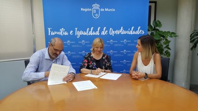 La Comunidad pone en marcha el servicio de ayuda a domicilio para el cuidado de personas con dependencia en Villanueva del Río Segura